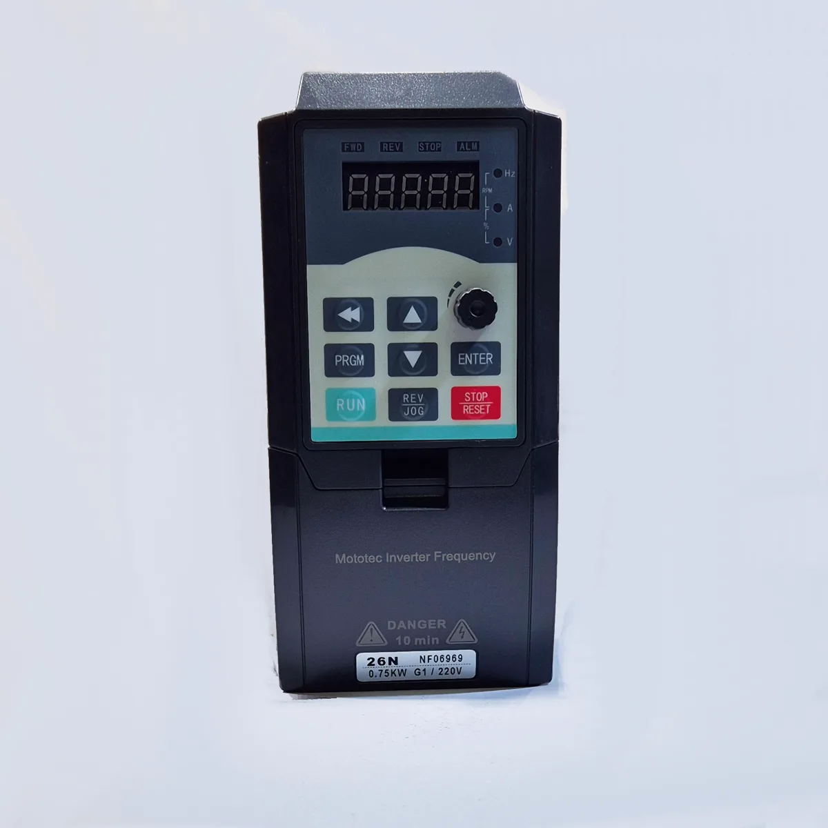 Inversor de frequência vetorial Mototec MIF30 — detalhe