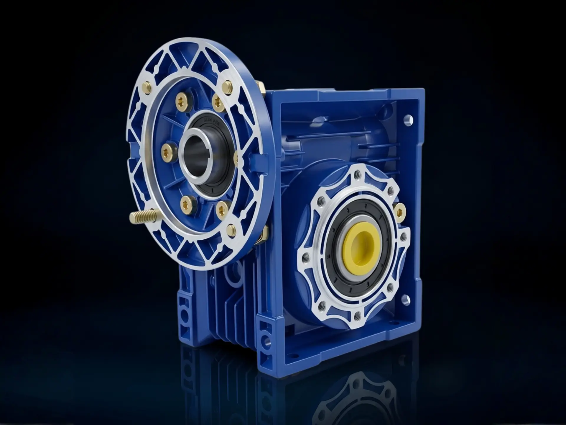 Redutor Tecnored MR azul de coroa e rosca sem-fim com flange de entrada